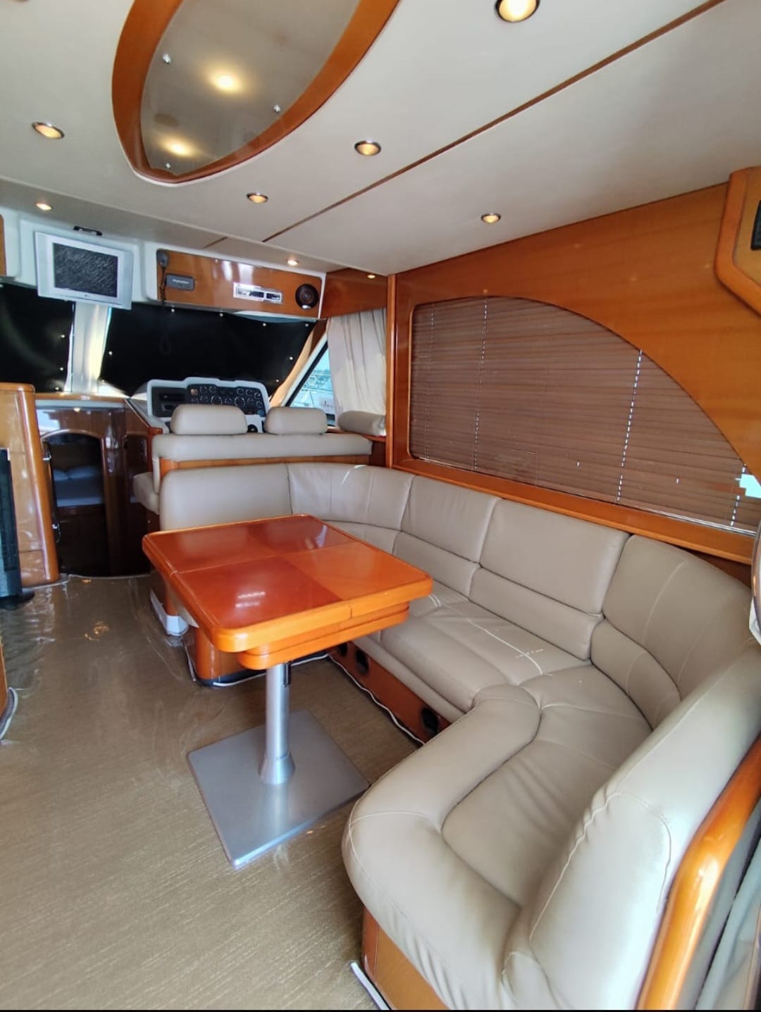 Yacht 1
