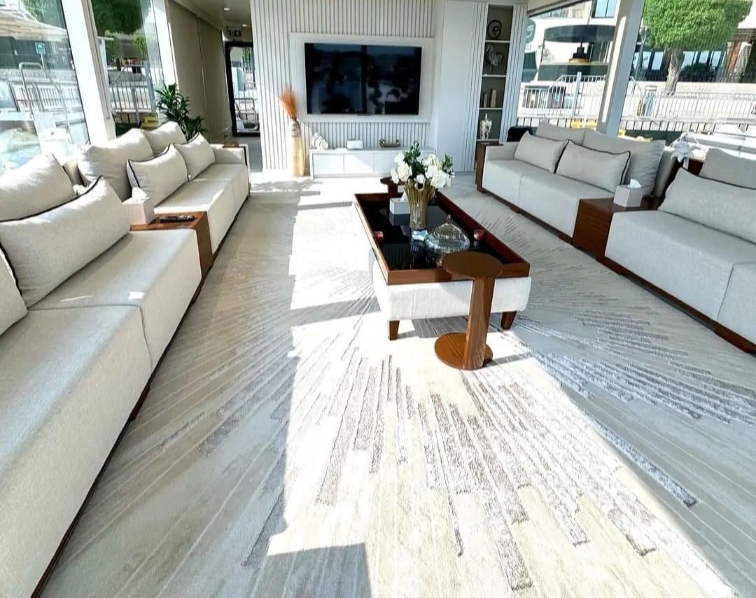 Yacht 1